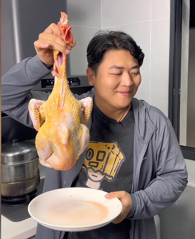 让全红婵哥哥全进华备受吐槽网友：输不起pg电子游戏网站反转！一道白切鸡如今(图11)
