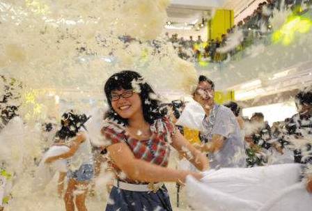 达年中大庆狂欢72小时冰点折扣予您来惠!pg电子模拟器试玩616-618番禺万(图3) 达年中大庆狂欢72小时冰点折扣予您来惠!pg电子模拟器试玩616-618番禺万(图3)