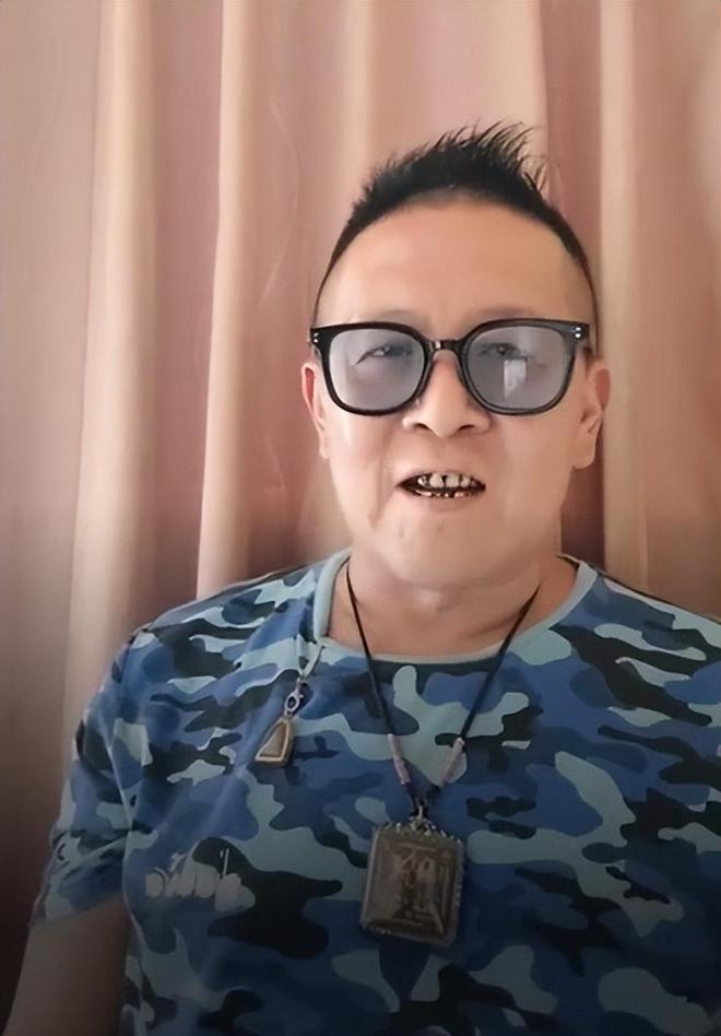 死亡多日无人察觉已发臭王菲前经纪人悼念pg电子中文模拟器台湾男星陈光前家中(图3)